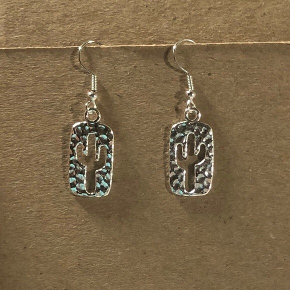 Cactus Silver Hammered Dangle Earring NEW - Picture 1 of 2